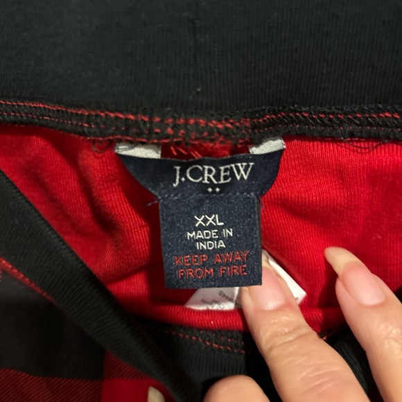 J Crew women’s red plaid jogger pajama pants - Picture 2 of 4